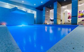 La Vela Luxury